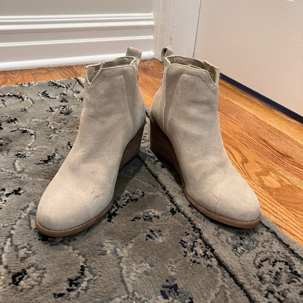 Elegant Cream Ankle Booties
